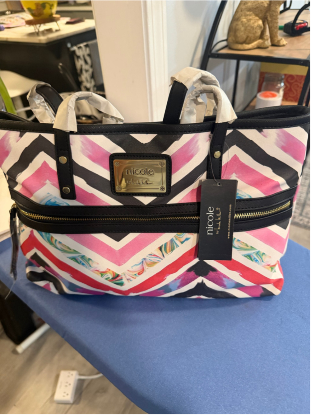 Women's Nicole Lee Chevron Tote Bag One Size White Pinki